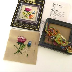 Vintage Mini Floral Embroidery Retro Stitchery Kit
